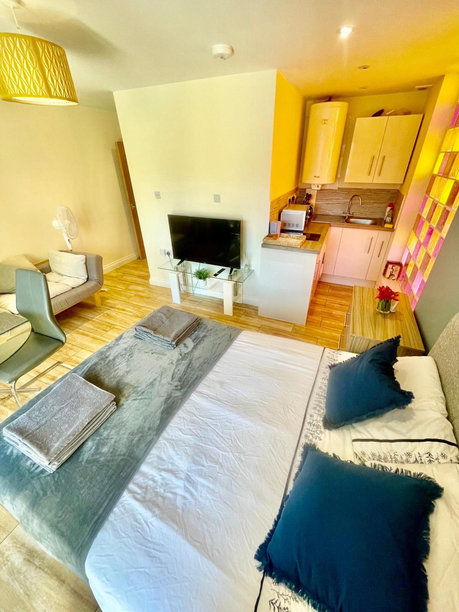 Cambridge City Centre Immaculate Studio Sleeps 2 - Central Location Paradise Street Dış mekan fotoğraf