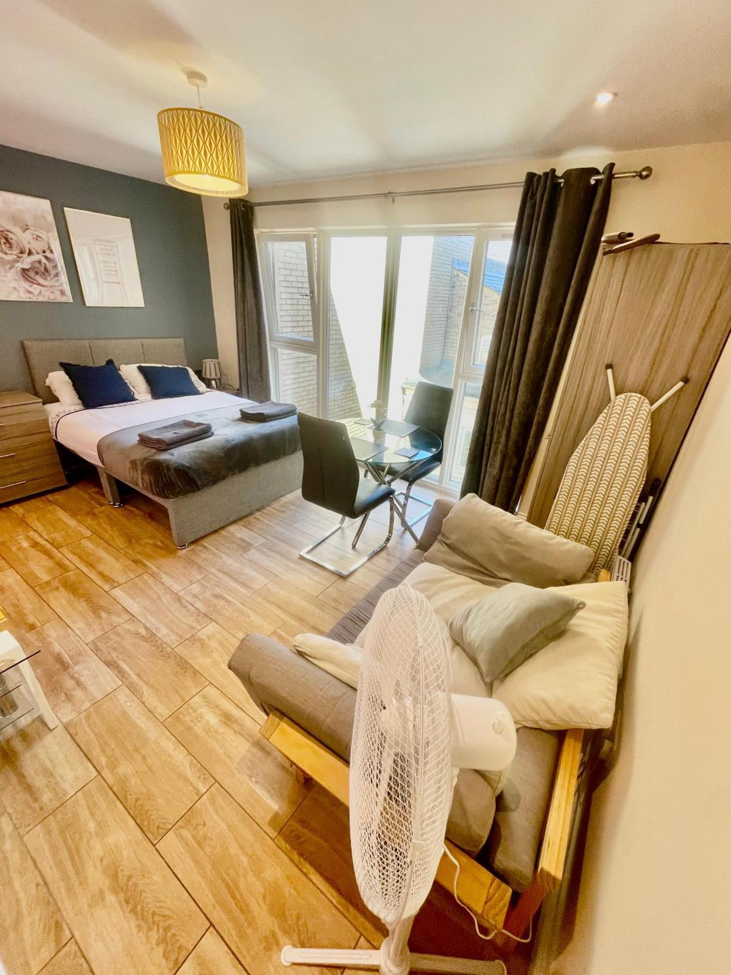 Cambridge City Centre Immaculate Studio Sleeps 2 - Central Location Paradise Street Dış mekan fotoğraf